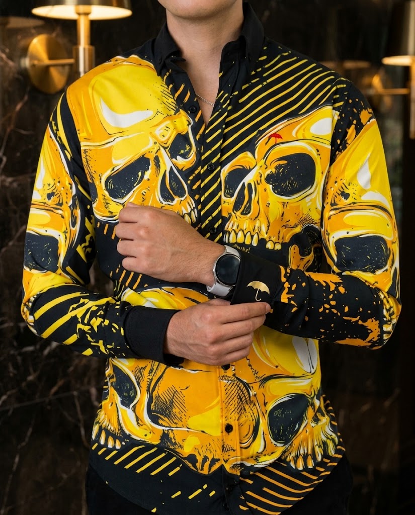 Camisa Hombre Negro — Gold Skull Noir | Moon & Rain