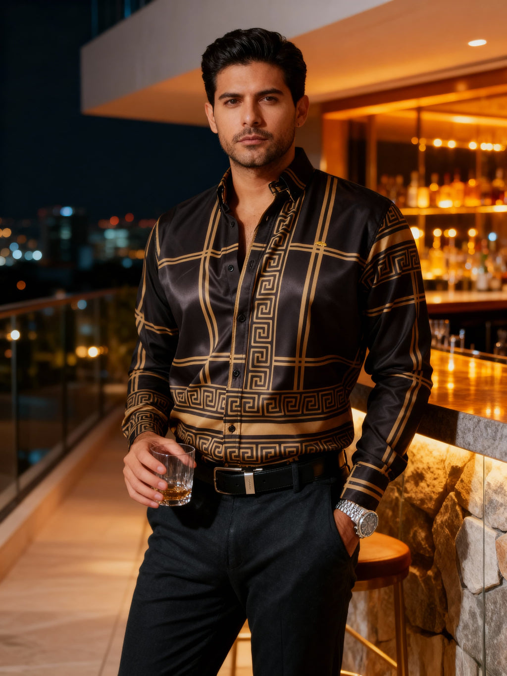 Camisa Hombre Casual Negro Detalle Griego Dorado