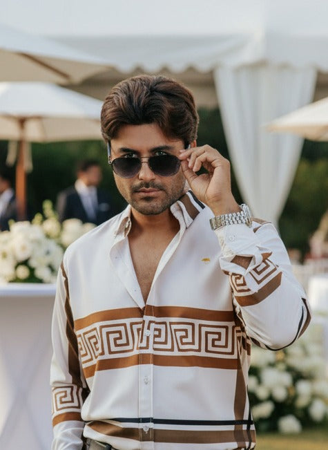 Camisa Hombre Estampado Beige Café — Ivory Crest | Moon & Rain