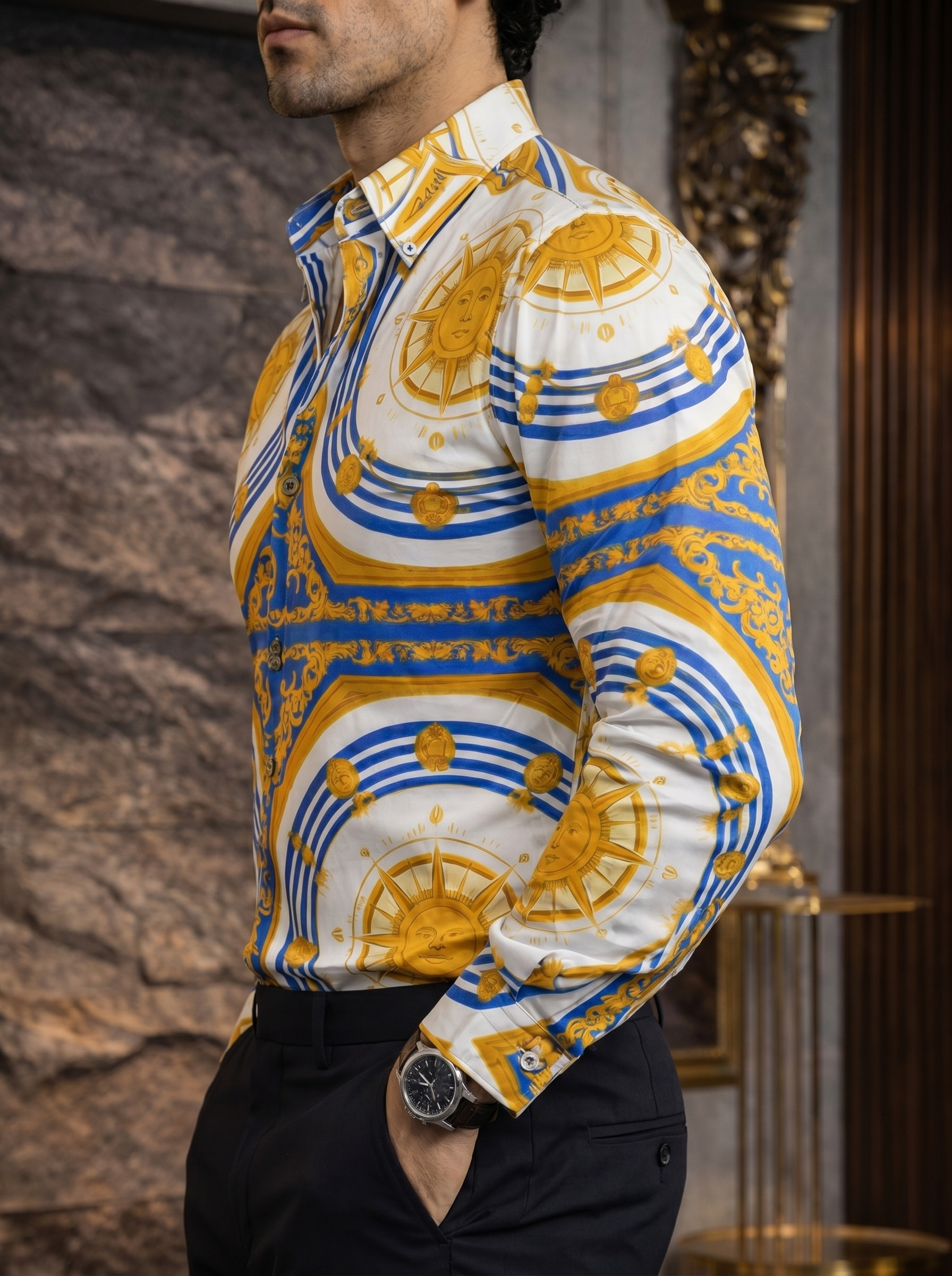Camisa Hombre Casual Blanca Soles Figuras Doradas Azul