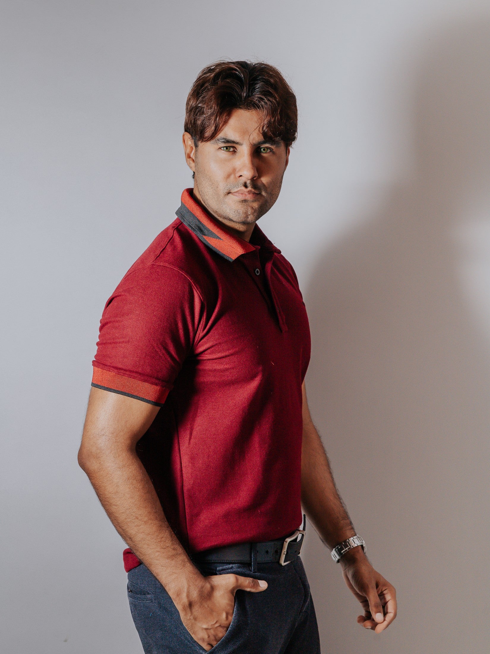 Playera Polo Hombre Slim Fit Vino Detalle Rojo y Negro