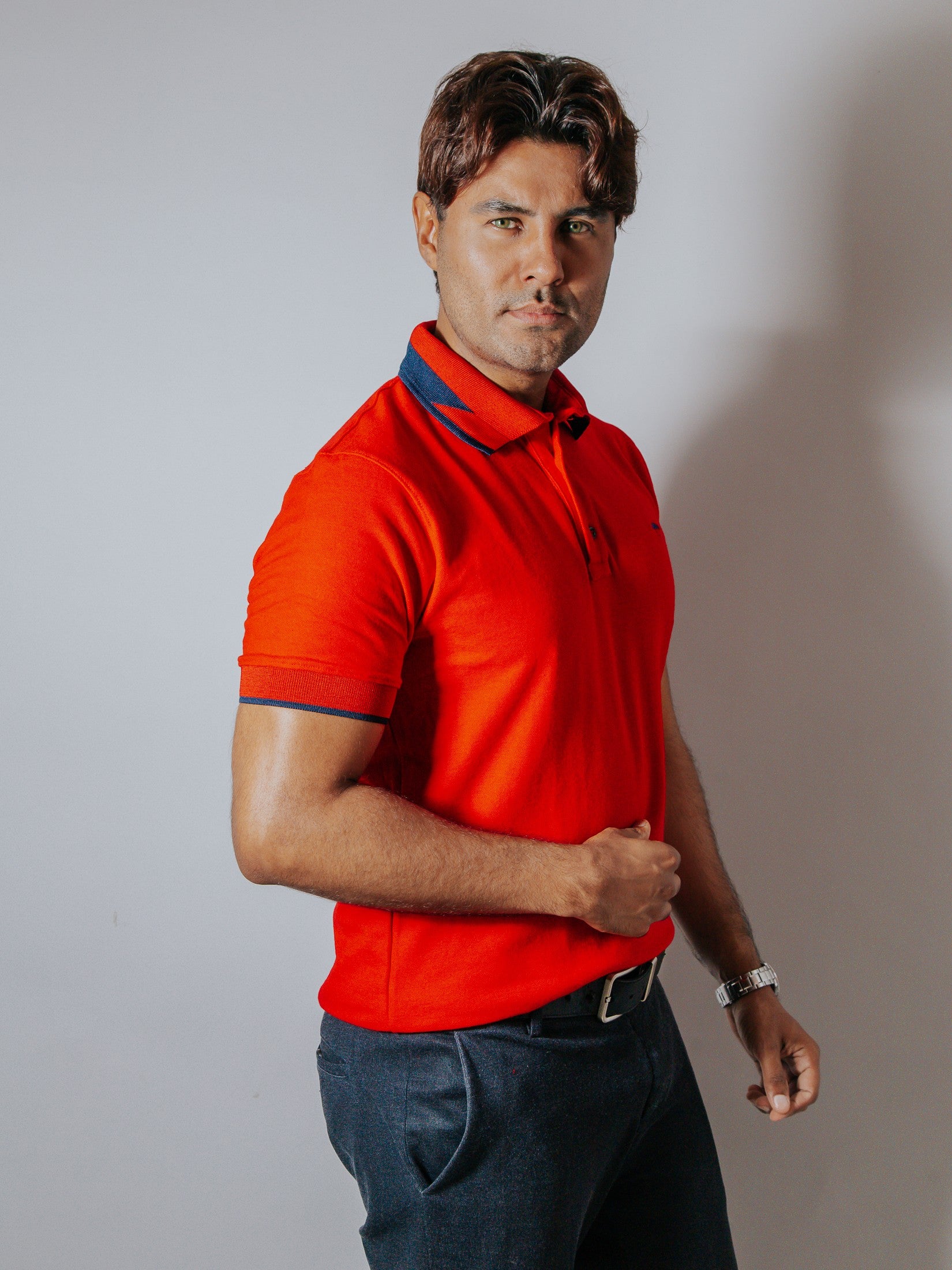 Playera Polo Hombre Slim Fit Rojo Detalle Azul Marino