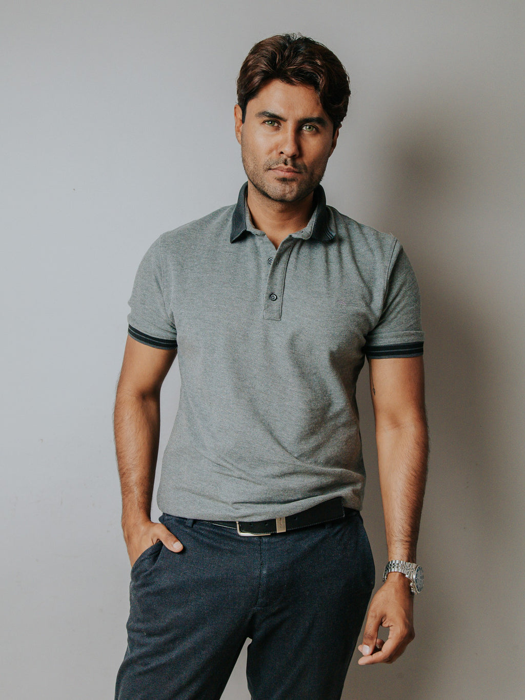 Playera Polo Hombre Slim Fit Gris Detalle Negro