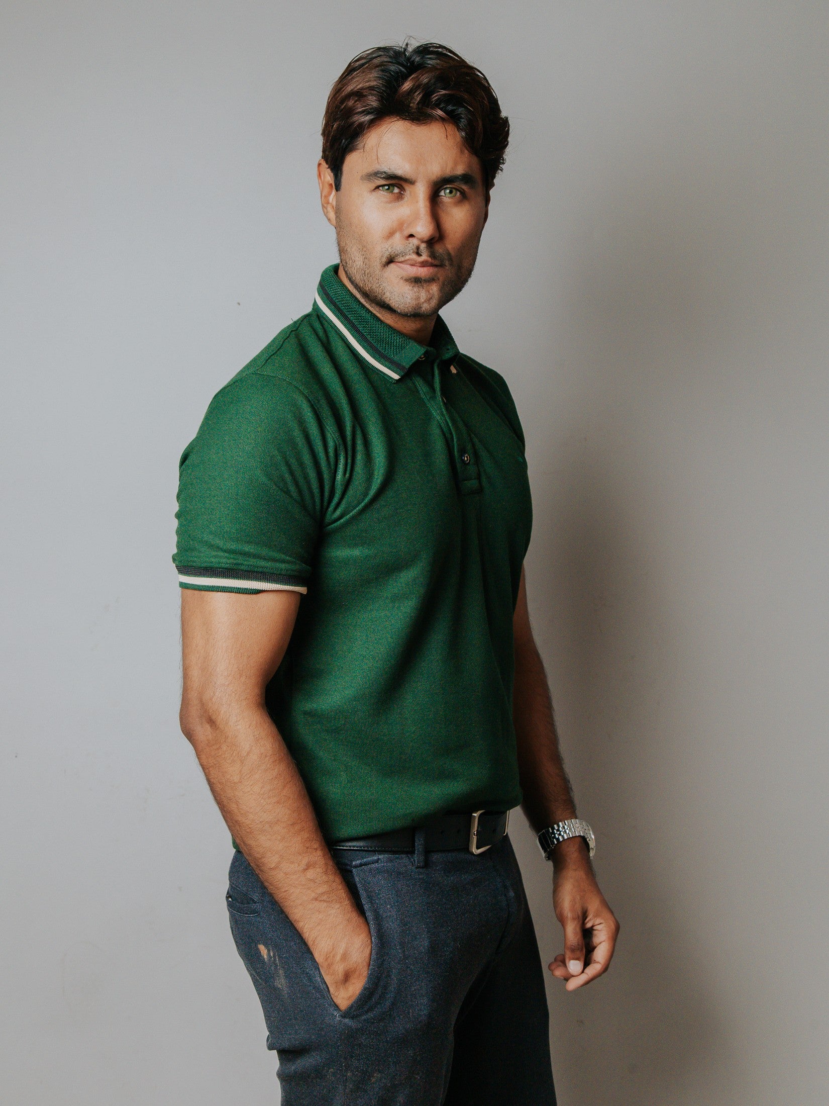 Playera Polo Hombre Slim Fit Verde Detalle Beige y Negro
