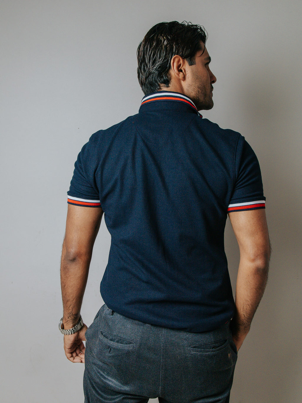 Playera Polo Hombre Slim Fit Azul Marino Detalles Blanco y Rojo - Tiendas Platino Playeras Hombre 34 (S)