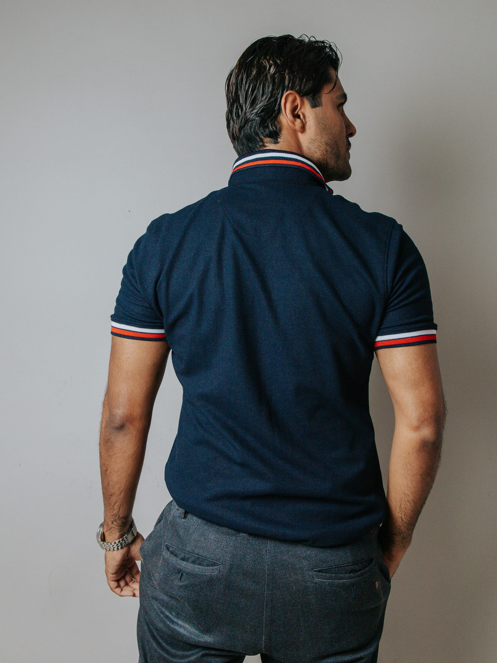 Playera Polo Hombre Slim Fit Azul Marino Detalles Blanco y Rojo - Tiendas Platino Playeras Hombre 34 (S)