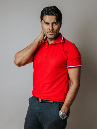 Playera Polo Hombre Slim Fit Roja Detalles Blanco y Azul Marino