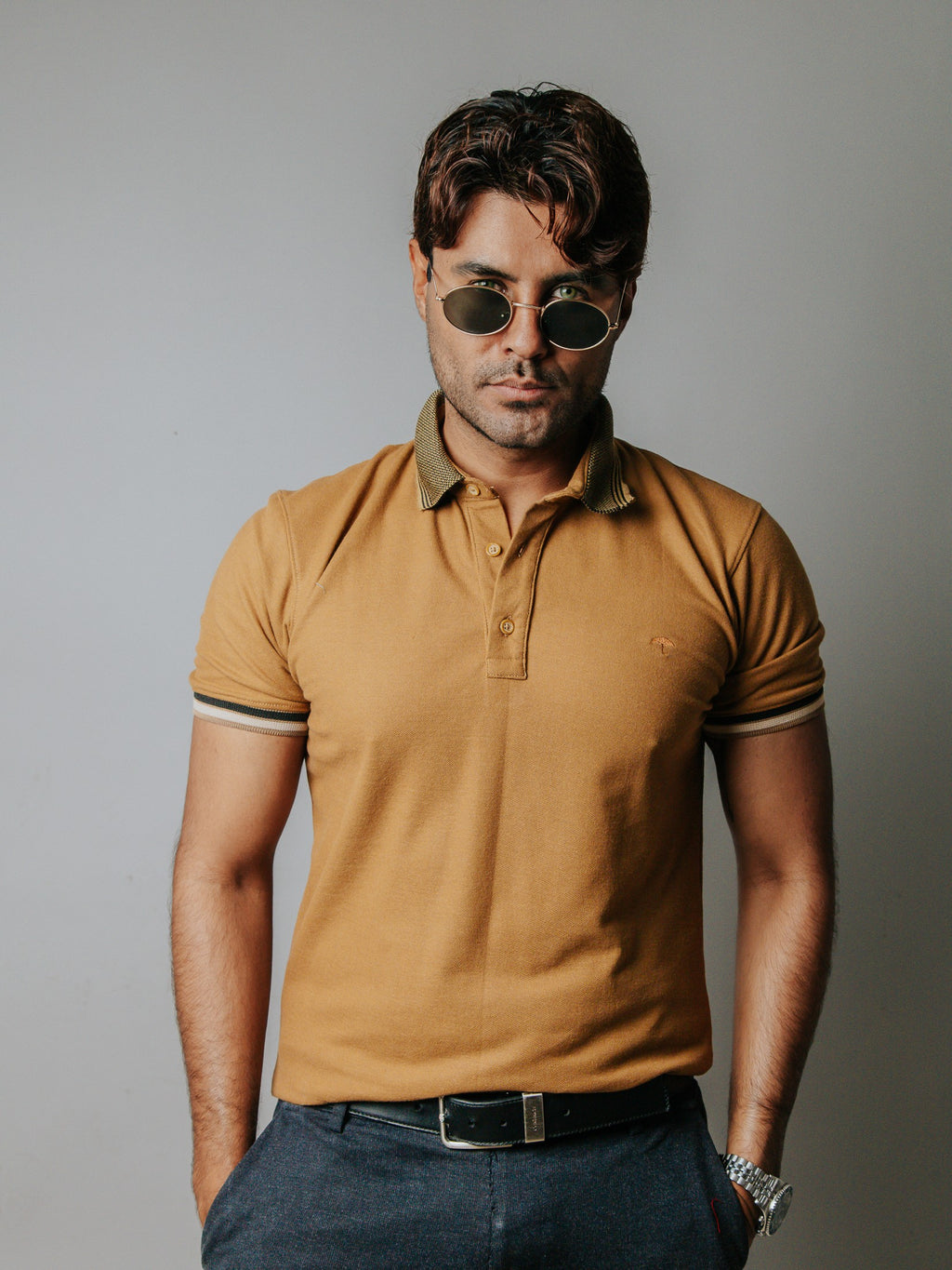 Playera Polo Hombre Slim Fit Café Pistache Detalle Negro