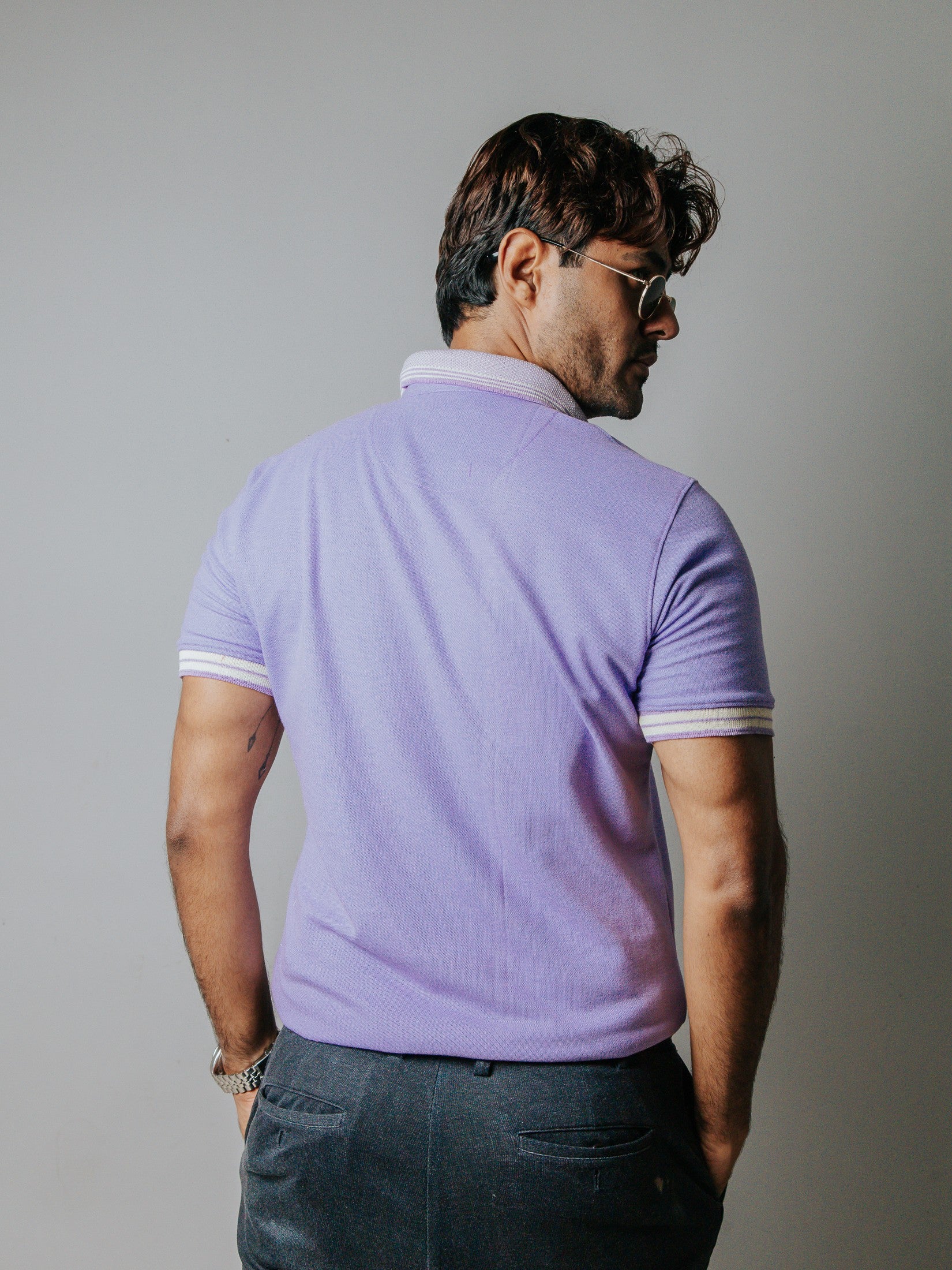 Playera Polo Hombre Slim Fit Lila Detalles Blanco